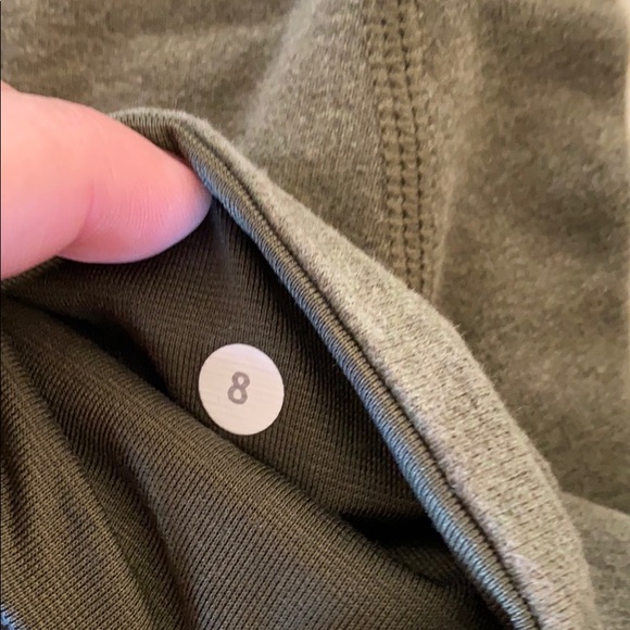 Lululemon Capri - Picture 3 of 3